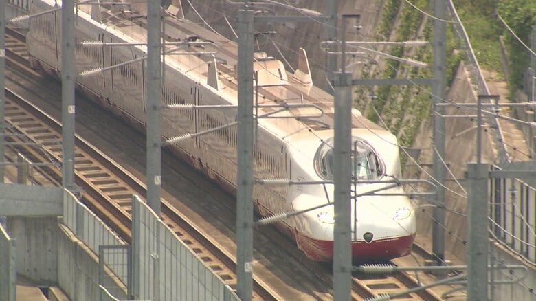 長崎～武雄温泉間を結ぶ西九州新幹線「かもめ」