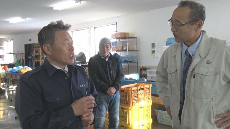 高野康広さん（左）