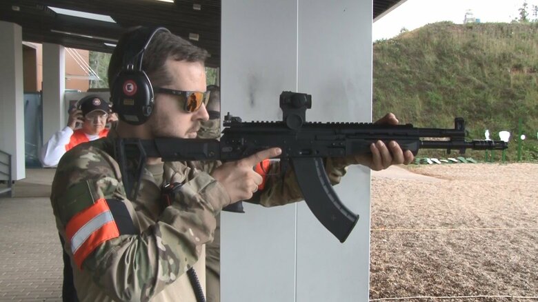 射撃訓練場で実施されたデモンストレーション