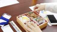 勤務中に弁当注文で神戸市職員が減給処分。「中抜け」はどこまで許されるのか?弁護士に聞いた