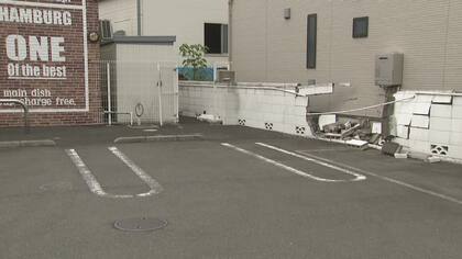 “熱中症”の50代男性運転する車が飲食店駐車場の壁に突っ込む　男性搬送も重篤な状態　東京・立川市