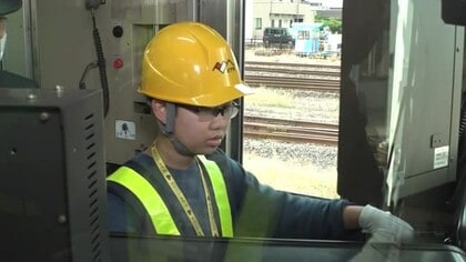 現役の列車を中学生が運転!?上越市でえちごトキめき鉄道の車両”ET122形”の運転体験会「これが夢だった」　