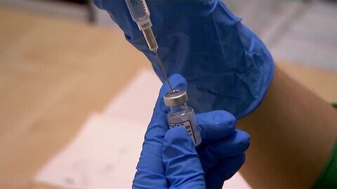 ワクチン交互接種「より高い効果が得られる可能性」 EU規制当局