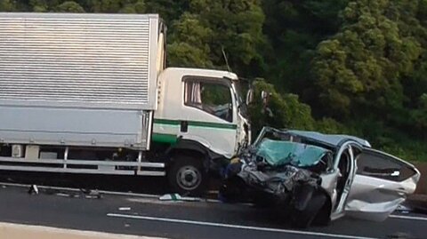 全國の交通事故死者數が過去最少更新 コロナ自粛の影響か 自動ブレーキ高度化の効果も