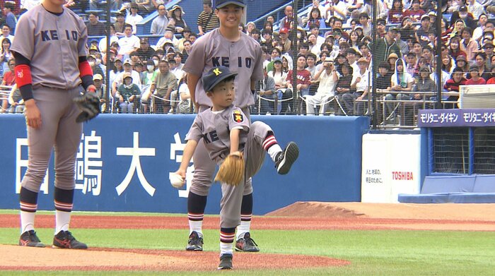 渾身の1球を投じた始球式