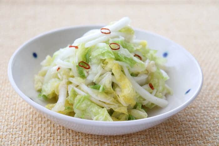 ピリ辛で甘酸っぱく、ごま油が香る「辣白菜（ラーパーツァイ）」