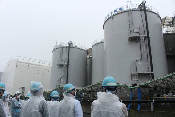 K4タンクエリアを視察(提供:東京電力ホールディングス)