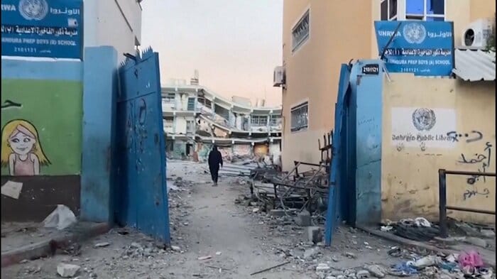 イスラエルの攻撃を受けたUNRWA運営の学校(ガザ北部・2023年11月)