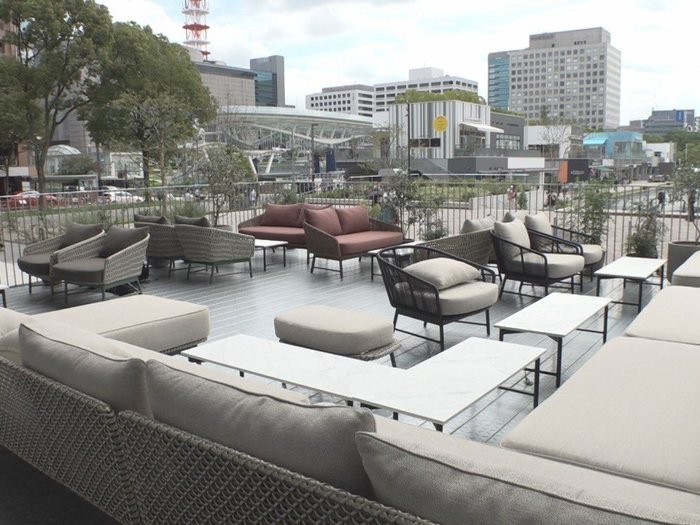 1階には心地よいオープンカフェ…名古屋テレビ塔がリニューアル 中にはチャペル併設レストランも