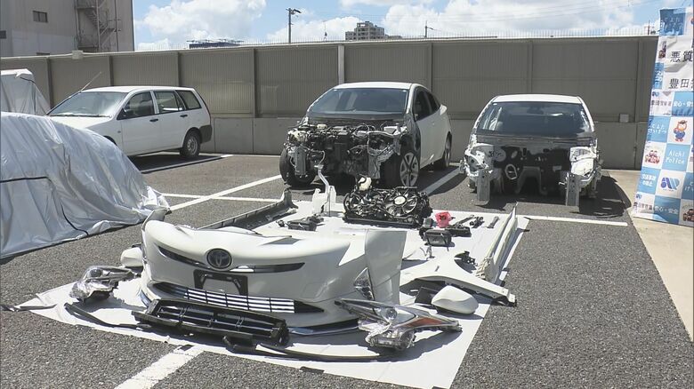 ドアなど解体された状態で発見…盗難車と知りながらプリウスを保管か 窃盗グループの一員とみられる男ら逮捕｜FNNプライムオンライン