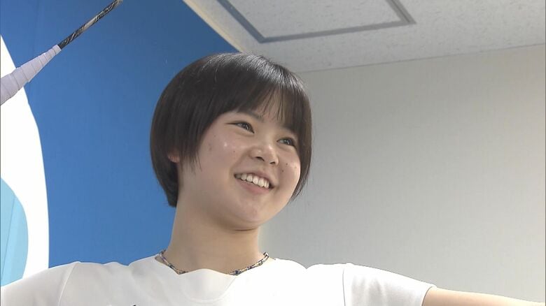 日本バドミントン界注目の新星・高3の平本梨々菜が岐阜のプロチームへ「ロス五輪と次のブリスベンで金を」｜FNNプライムオンライン