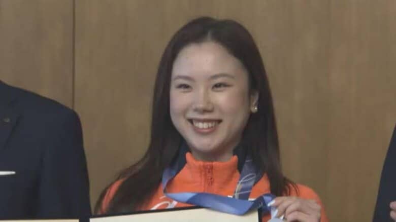 ミラノ五輪フィギュアスケート団体「銀」獲得に貢献　倉敷市出身の吉田唄菜選手に県民栄誉賞贈呈【岡山】｜FNNプライムオンライン