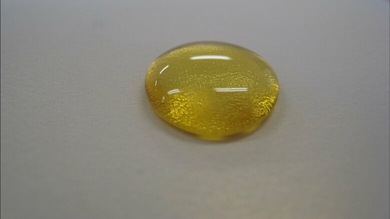 トーヤルウルトラロータスは油分もはじく（提供：東洋アルミニウム）