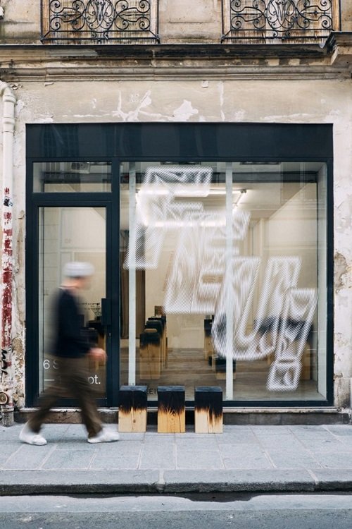 『FEU!』展示場の入り口