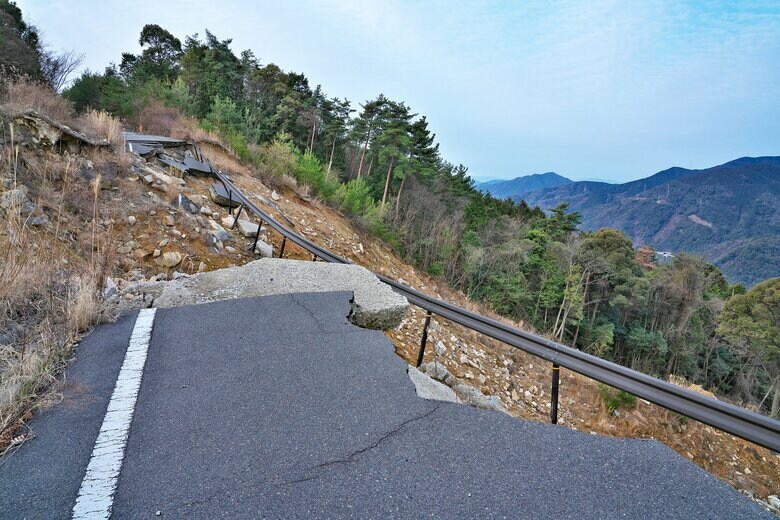 土砂災害はあらかじめ危険なエリアを把握しておく（画像：イメージ）