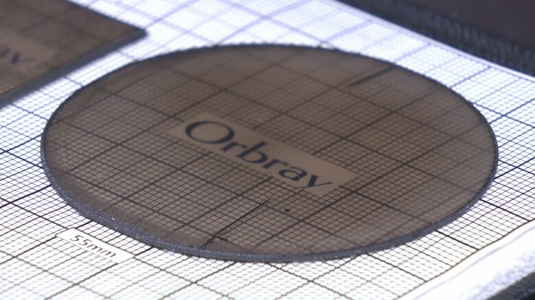 直径55mmの「ダイヤモンド基板」