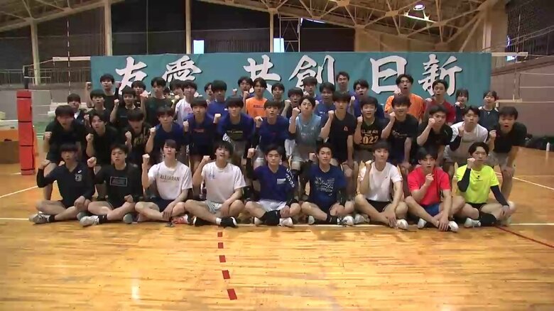 南昌みらい高校男子バレーボール部　部員数は県内最大51人