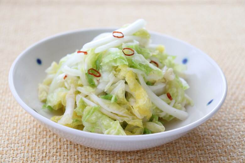 ピリ辛で甘酸っぱく、ごま油が香る「辣白菜（ラーパーツァイ）」