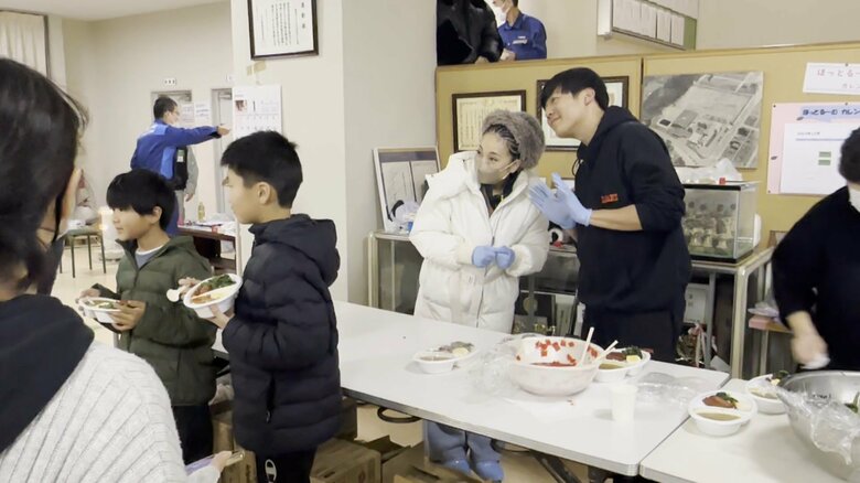 気さくに写真撮影にも応じる　提供：リズメディア