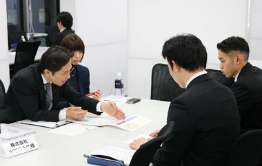 【株式会社DYM】~就活生対象 最新アンケート報告~ コロナ禍を経て内定後のフォロー強化必須、内定承諾後も就活続ける学生43% オンライン化も影響