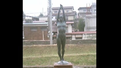 誰が盗んだ！？消えたブロンズ像 台座には傷がなく…彫刻家は「怒り爆発