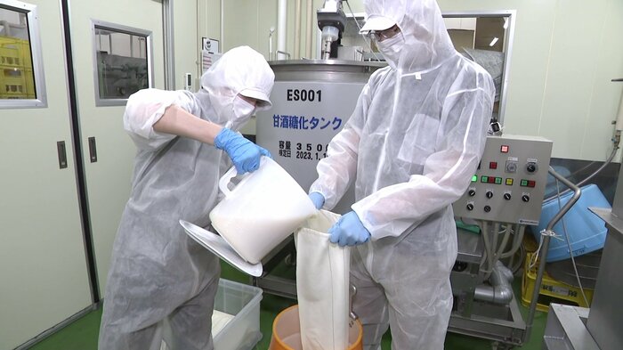 秋田・大仙市の酒造会社での製造の様子