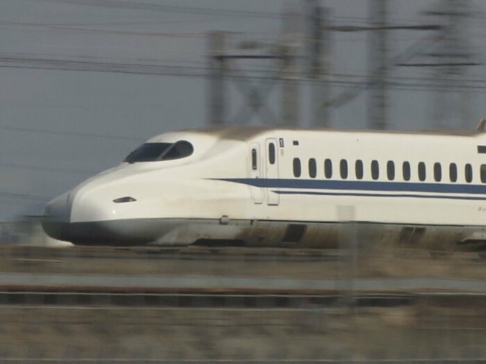 「日本の繁栄の象徴」新幹線での手荷物検査は難しい