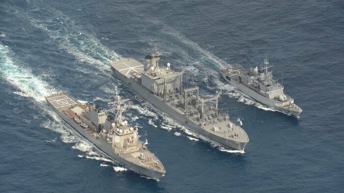 日米仏共同訓練 2月 海上自衛隊HPより