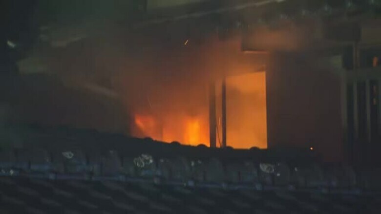 小城市で住宅と小屋全焼する火事 けが人なし【佐賀県】｜FNNプライムオンライン