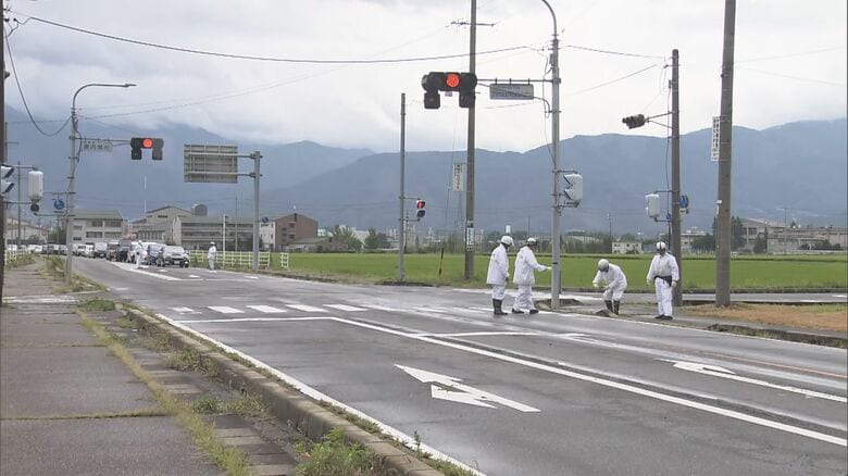 車同士が出合い頭に衝突　3人搬送、1人死亡　現場は信号機のある交差点　｜FNNプライムオンライン