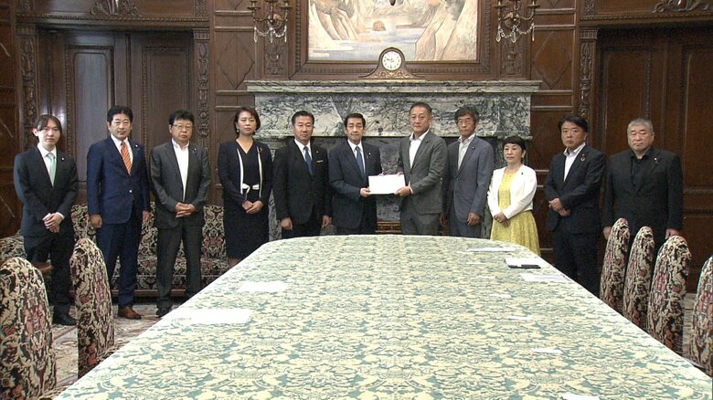 参院でも野党が臨時国会の召集要求　憲法に基づき立憲・国民・維新・参政など10党派が議長に書面で提出｜FNNプライムオンライン