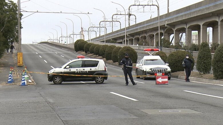 着衣には乱れなし…橋の歩道上に倒れた20代位の男性 意識不明の状態で搬送も死亡 事件と事故の両面で調べ｜FNNプライムオンライン