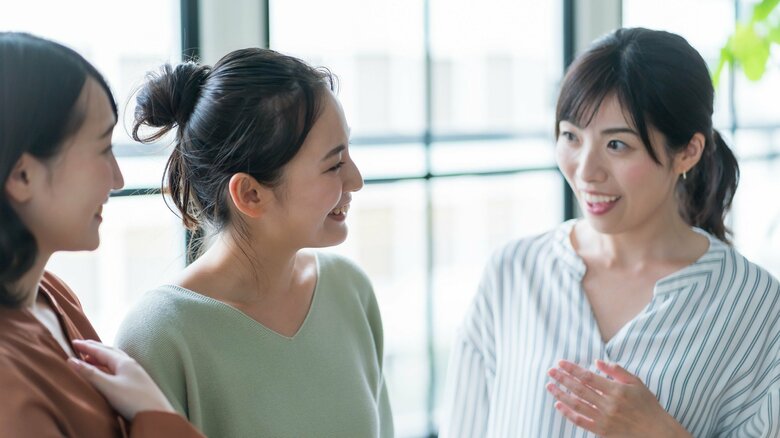 プライベートやネガティブなことは話題にしない（画像はイメージ）