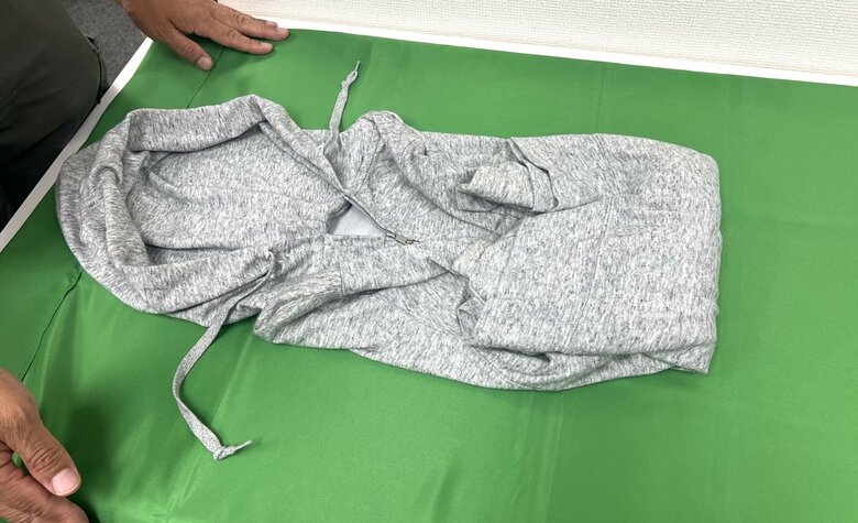 パーカー頭巾の作り方（特集班撮影）