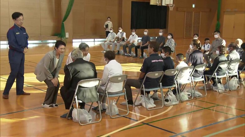 氷川町の被災者をお見舞い