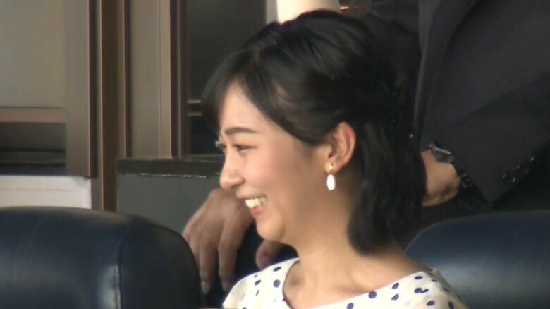 神戸弘陵学園高校と岐阜第一高校の熱戦を見守られた