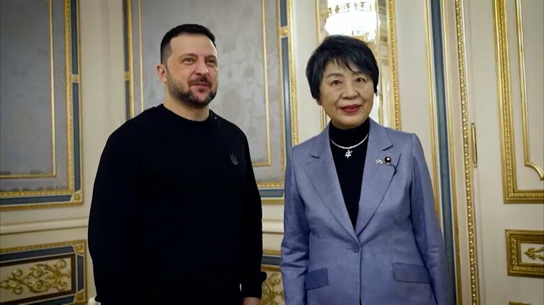 ゼレンスキー大統領と会談する上川外相（7日）