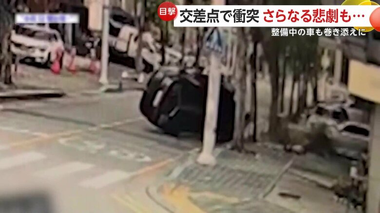横転したもう一台の車（視聴者提供）