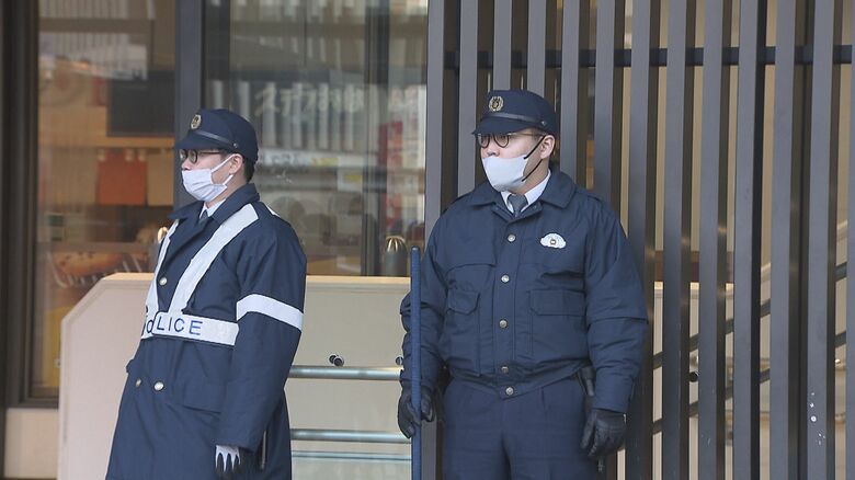 事件翌日の長野駅前の警備（1月23日）