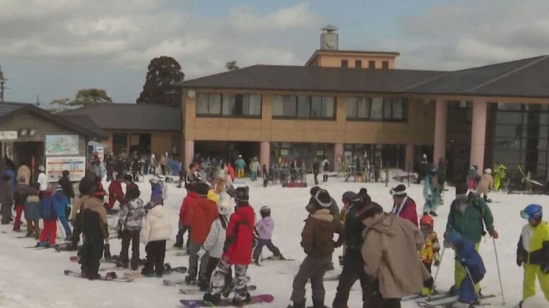 多くの利用客でにぎわったゲレンデ