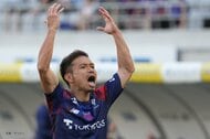 「感謝が･･･」涙を見せた長友佑都　日本人選手として最多5大会連続のW杯出場へ　前回大会は「ブラボー！」話題　影響力に期待