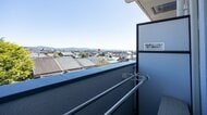 後を絶たない子どもの転落事故　活用したい東京都の30万円の補助事業　補助錠・室外機柵設置工事など