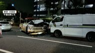 東京・大田区で車3台絡む事故　停車中の現金輸送車に衝突