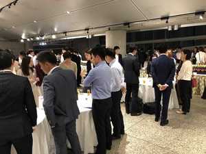 サッカー婚活・街コン・異業種交流会…生命保険会社が婚活に注力する理由とは?