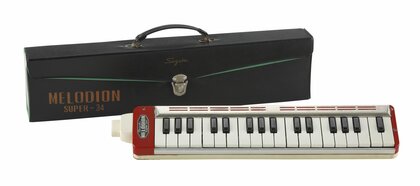 20年探した鍵盤ハーモニカの日本製「初号機」ついに見つかる！寄贈呼びかけたら“灯台もと暗し”…吹いてみたのか聞いた