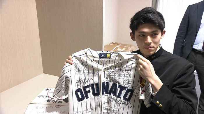 ロッテのドラフト1位・佐々木朗希が入寮 「思う存分野球ができる」環境を見せてもらった