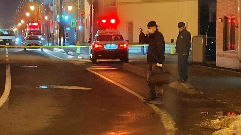 【ひき逃げ】「女性が車道上に倒れている」頭から出血し路上に倒れている30代女性を発見＿横断歩道を渡っていて車にはねられたか？警察はひき逃げ事件とみて捜査〈北海道札幌市〉｜FNNプライムオンライン