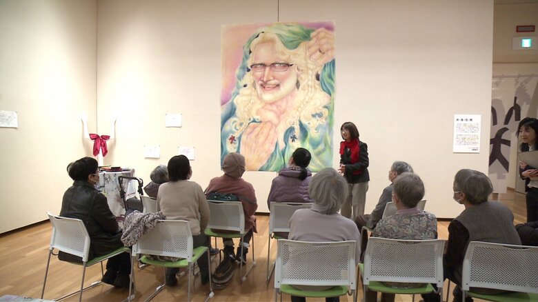 展示された作品について語り合った鑑賞会