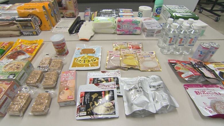 食料や水などの備蓄品