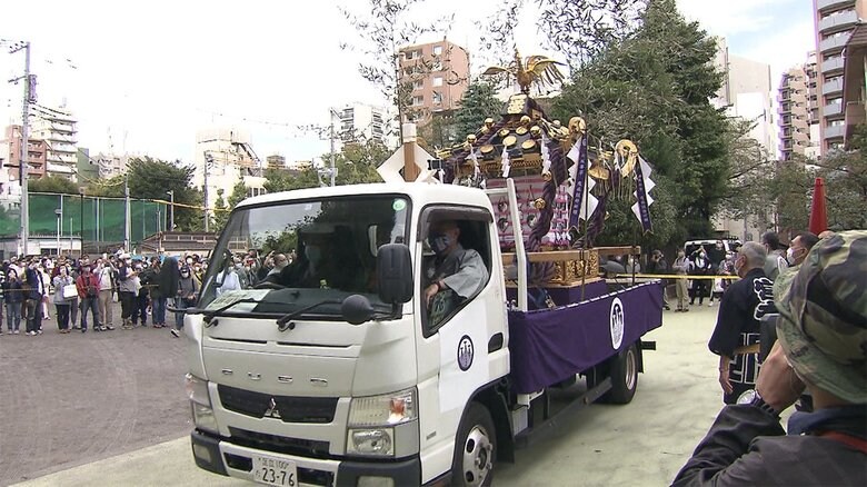 トラックにのったみこしで...コロナ禍の三社祭 東京・浅草